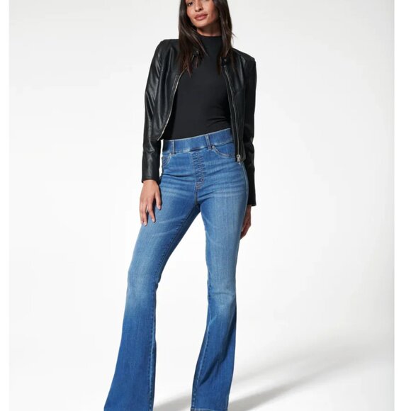 Spanx Flare Jeans in Vintage Indigo Flexible Comfort Size Small - Picture 1 of 8
